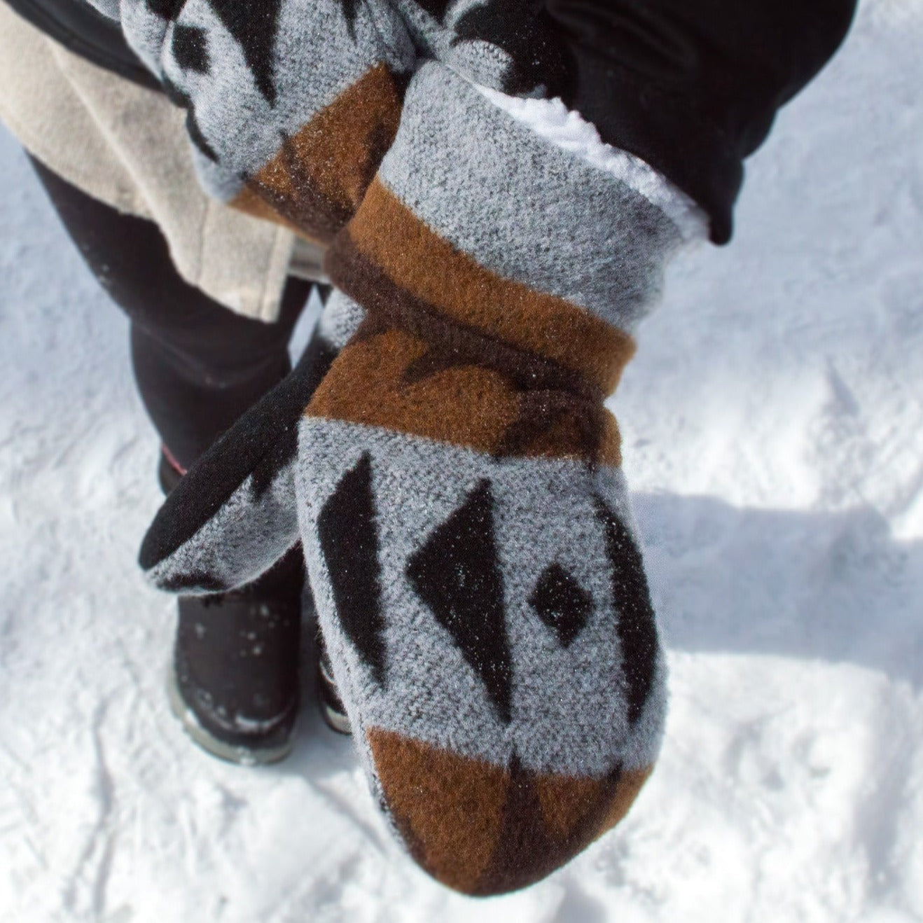 Thunderbird Sherpa Mittens