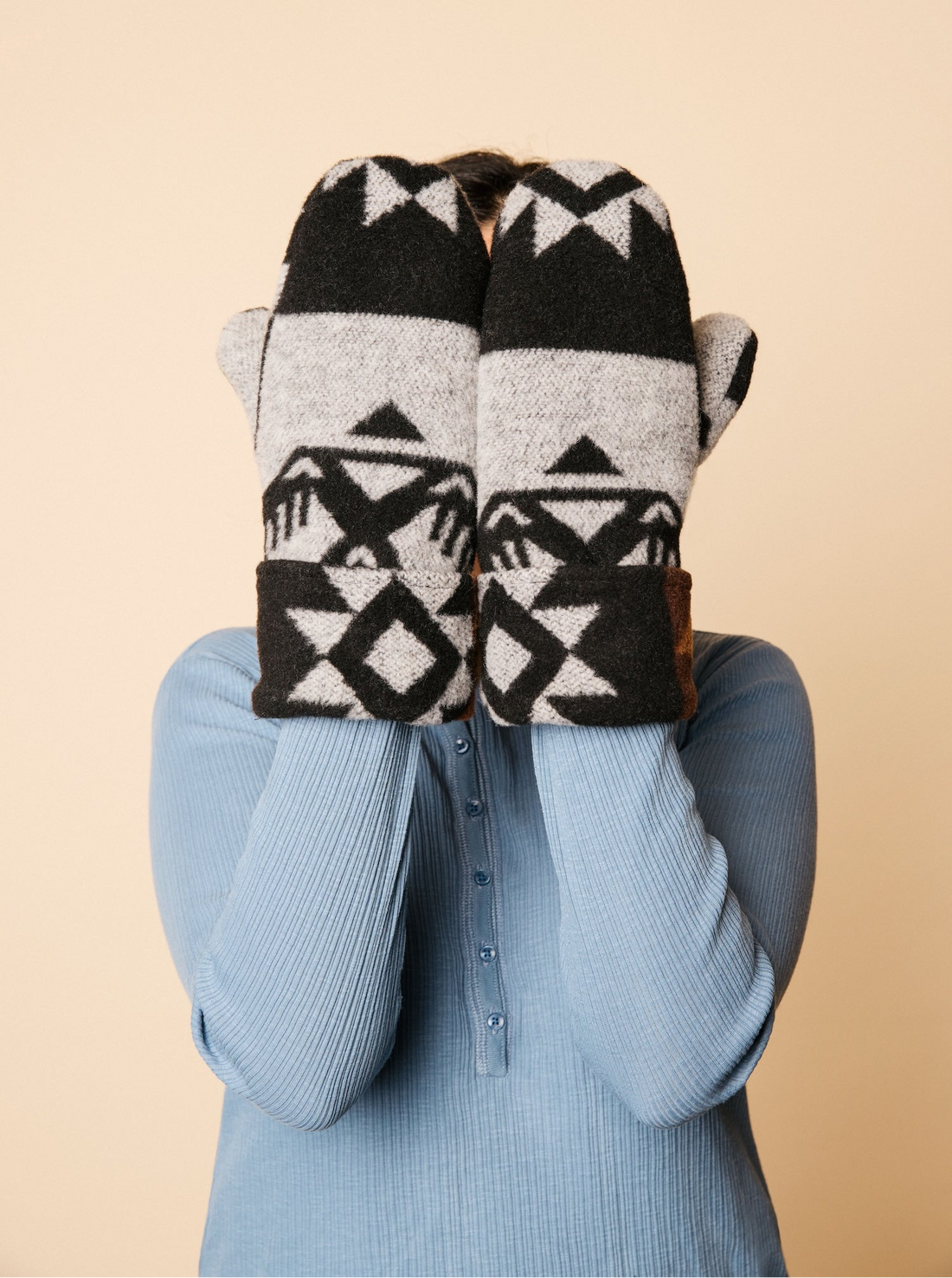 Thunderbird Sherpa Mittens